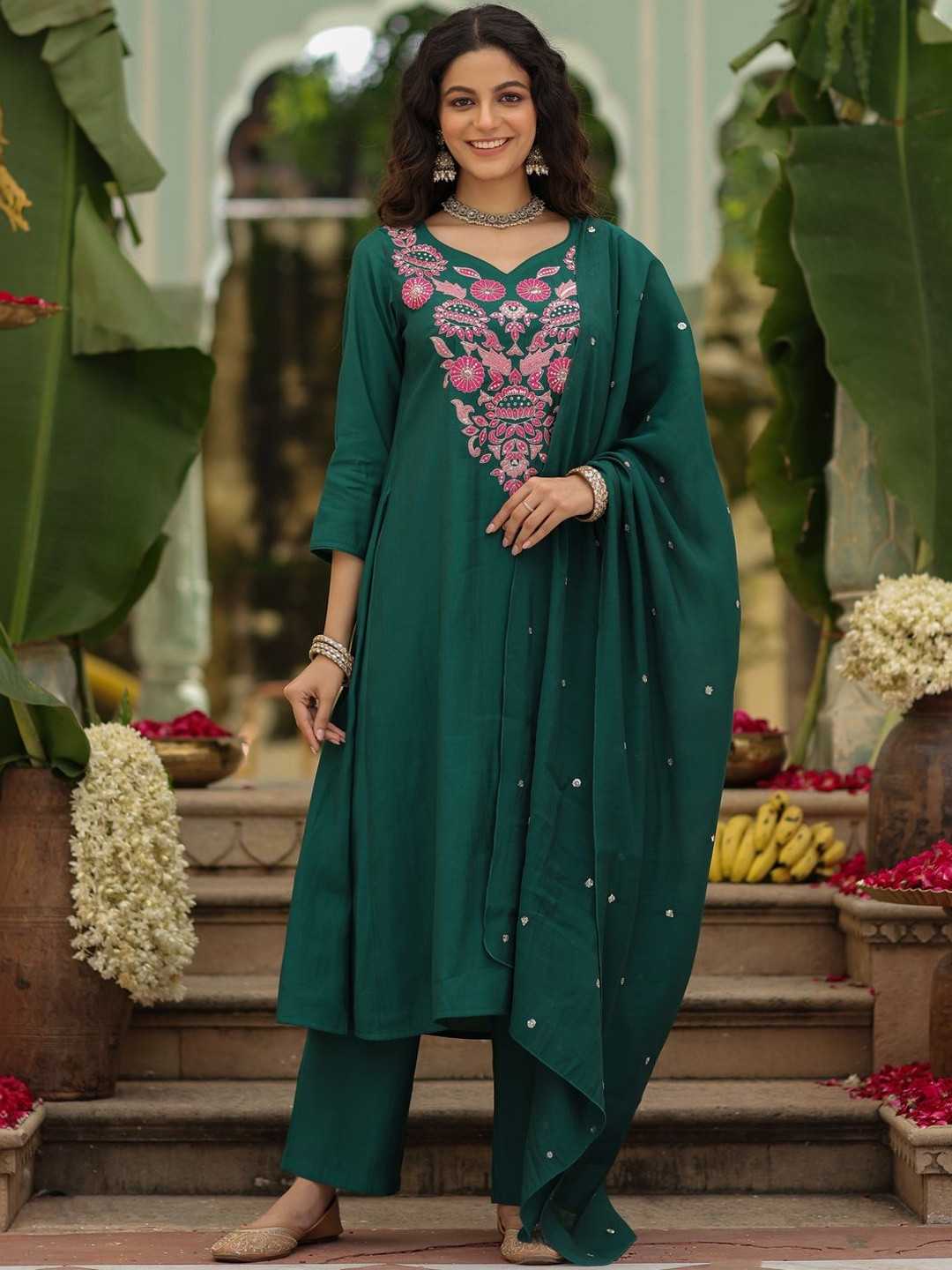 Premium Embroidered Viscose Rayon Kurta Set with Chanderi Gadhwal Dupatta For Festive - Image 4