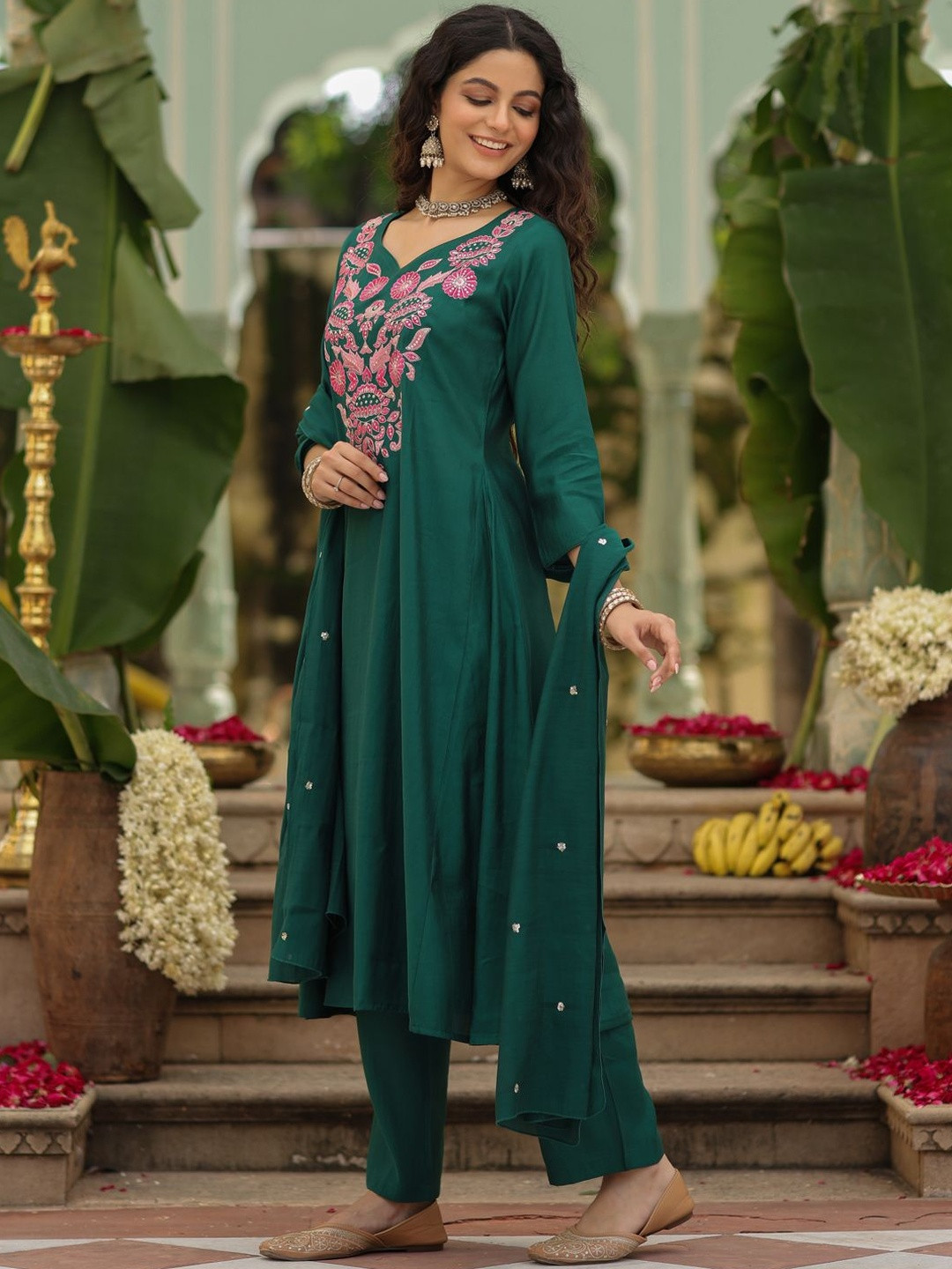 Premium Embroidered Viscose Rayon Kurta Set with Chanderi Gadhwal Dupatta For Festive