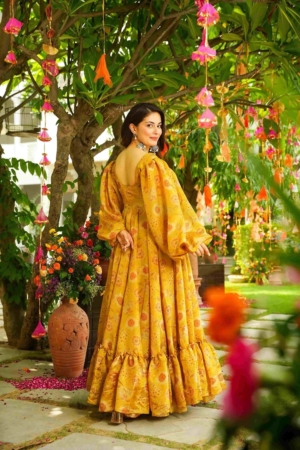 Designer Ready-to-Wear Air Text Fabric Party Wear Stitched Gown